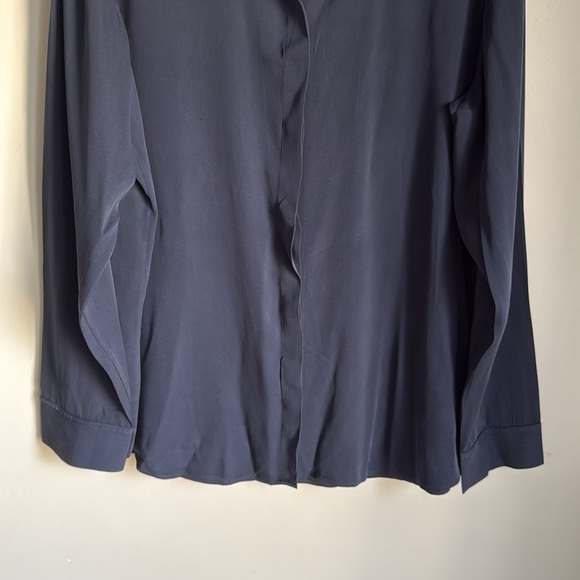 The Row Women's Navy Blue Silk Button Down Blouse top 14 - Picture 6 of 12